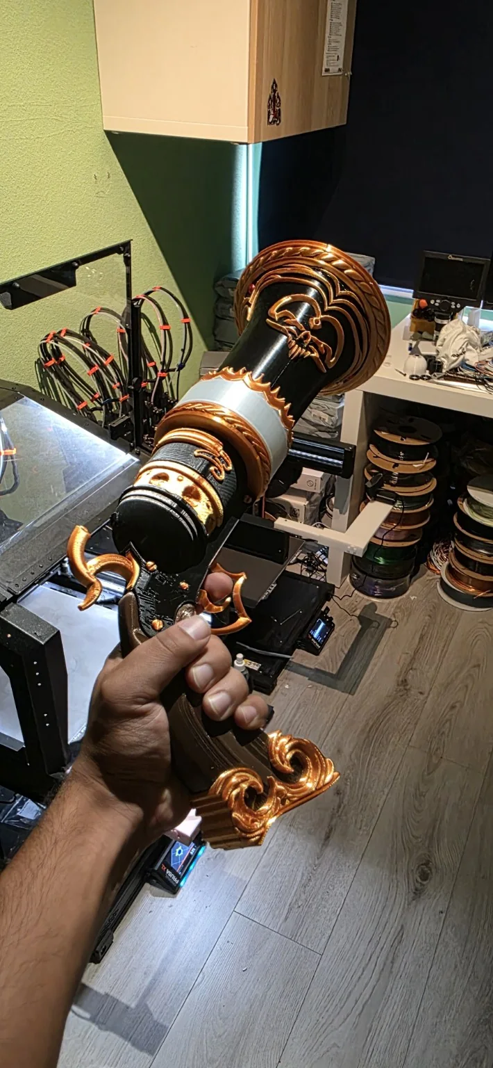 Black and gold cosplay prop project photo 5